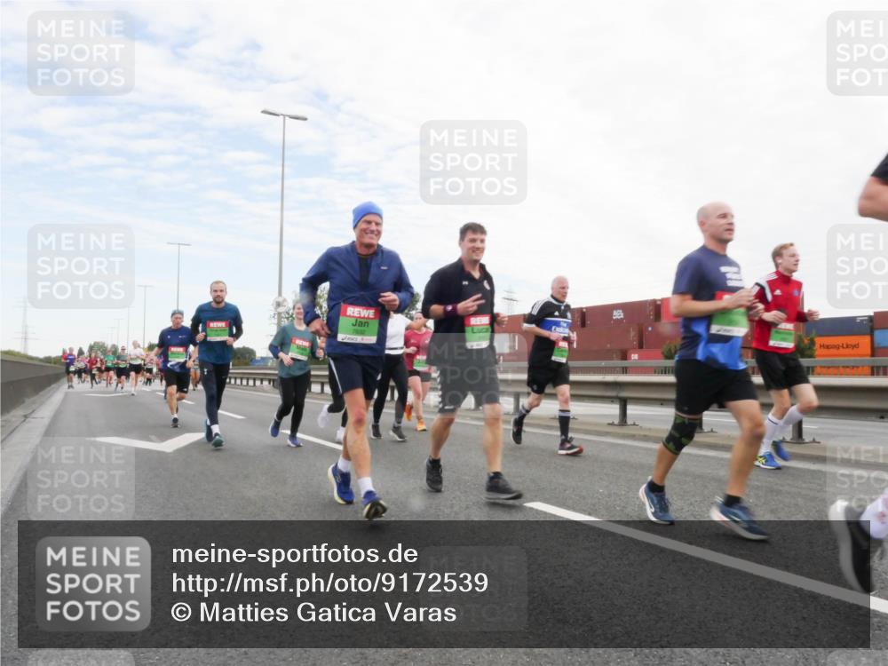 03.10.2025 - Köhlbrandbrückenlauf Matties Gatica Varas http://msf.ph/oto/9172539 03.10.2025 15:21:20 Position 3  meine-sportfotos.de