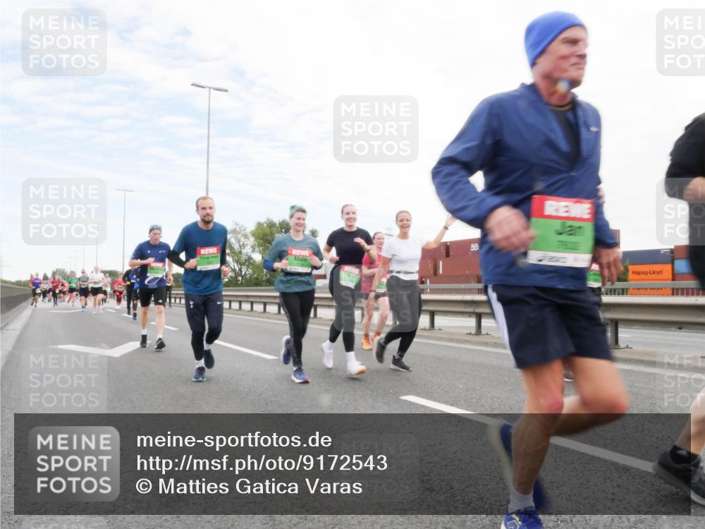 03.10.2025 - Köhlbrandbrückenlauf Matties Gatica Varas http://msf.ph/oto/9172543 03.10.2025 15:21:21 Position 3  meine-sportfotos.de