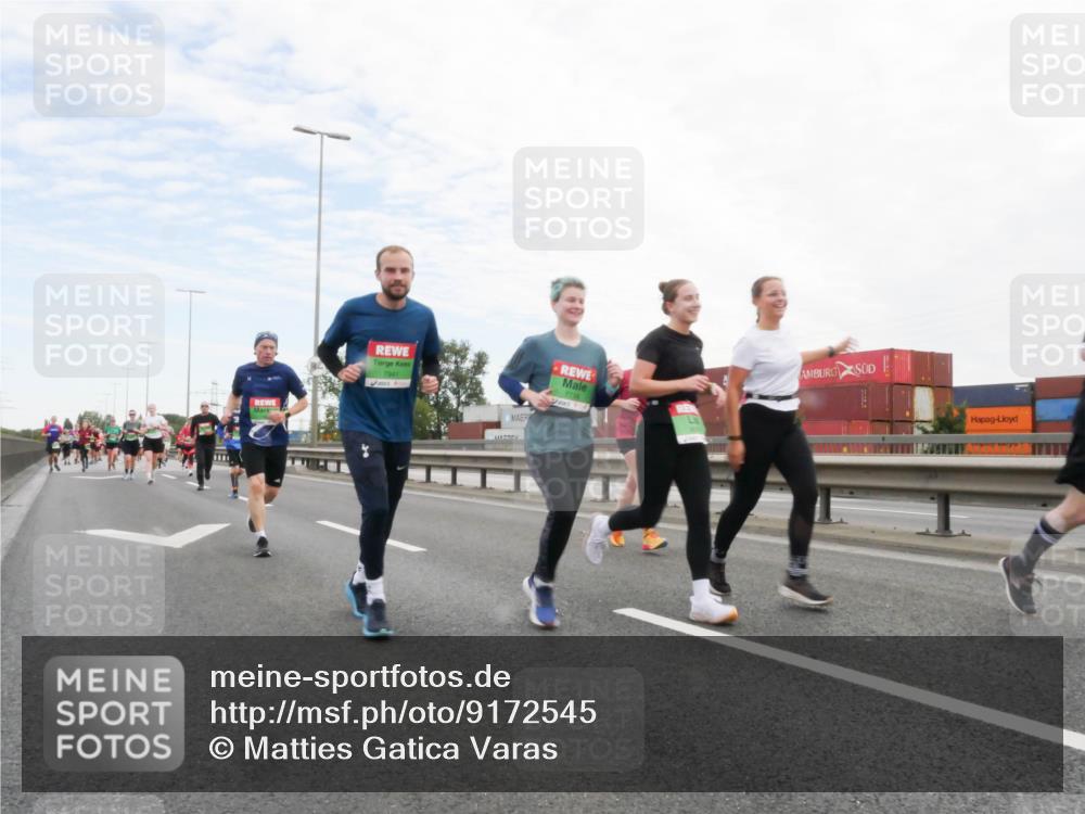 03.10.2025 - Köhlbrandbrückenlauf Matties Gatica Varas http://msf.ph/oto/9172545 03.10.2025 15:21:22 Position 3 7941, 7716 meine-sportfotos.de
