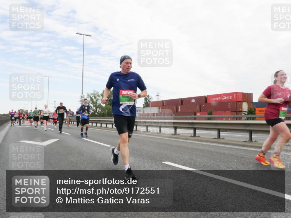 03.10.2025 - Köhlbrandbrückenlauf Matties Gatica Varas http://msf.ph/oto/9172551 03.10.2025 15:21:23 Position 3 7462 meine-sportfotos.de
