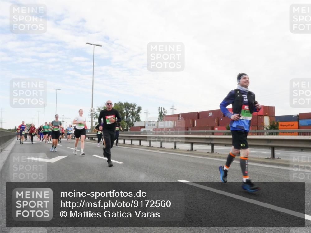 03.10.2025 - Köhlbrandbrückenlauf Matties Gatica Varas http://msf.ph/oto/9172560 03.10.2025 15:21:25 Position 3  meine-sportfotos.de