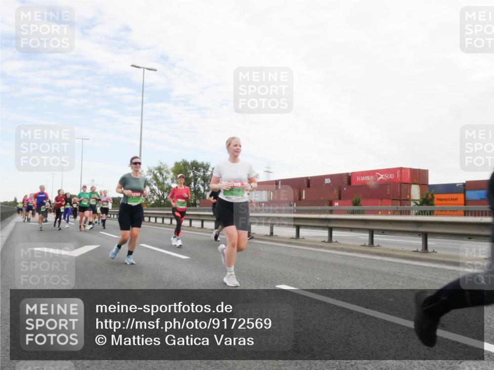 03.10.2025 - Köhlbrandbrückenlauf Matties Gatica Varas http://msf.ph/oto/9172569 03.10.2025 15:21:27 Position 3  meine-sportfotos.de