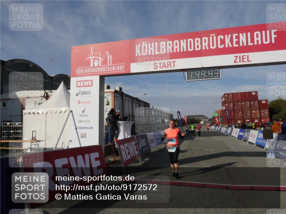 03.10.2025 - Köhlbrandbrückenlauf Matties Gatica Varas http://msf.ph/oto/9172572 03.10.2025 10:44:45 Ziel 2517, 2545, 2620 meine-sportfotos.de