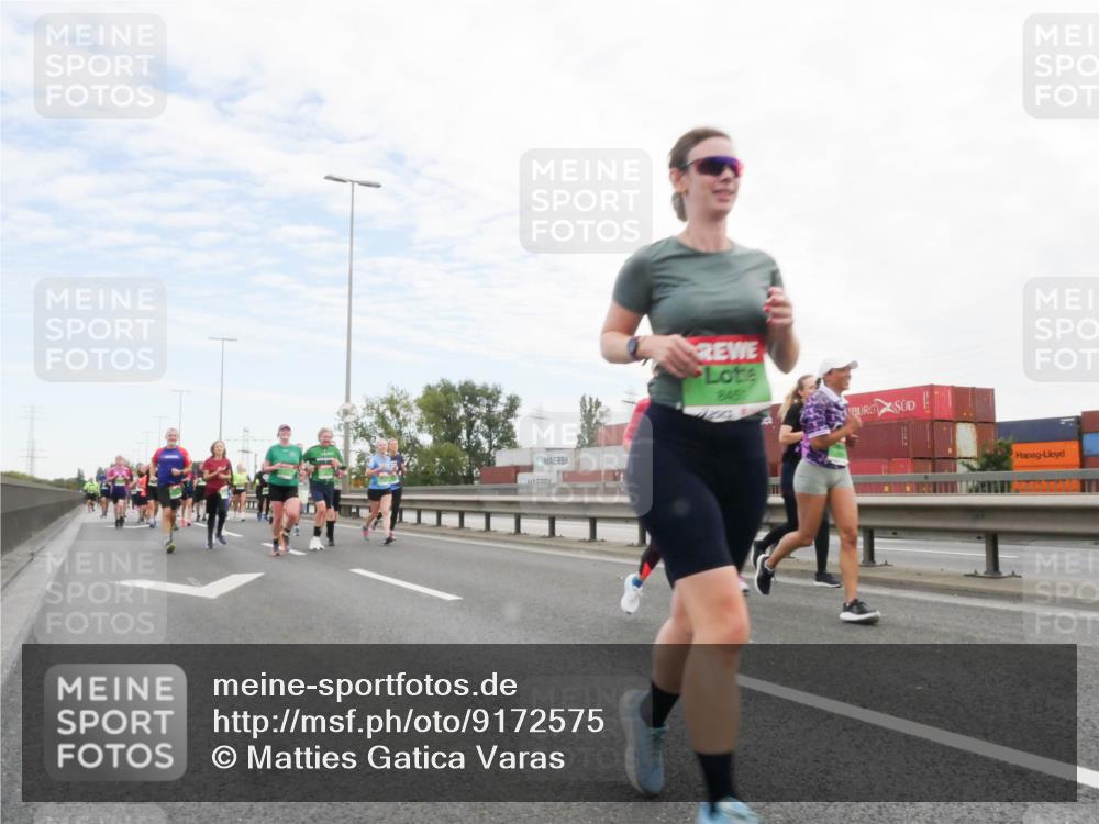 03.10.2025 - Köhlbrandbrückenlauf Matties Gatica Varas http://msf.ph/oto/9172575 03.10.2025 15:21:29 Position 3 848 meine-sportfotos.de