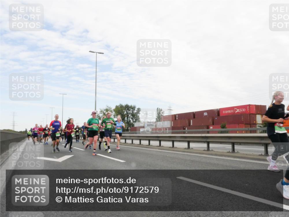 03.10.2025 - Köhlbrandbrückenlauf Matties Gatica Varas http://msf.ph/oto/9172579 03.10.2025 15:21:30 Position 3  meine-sportfotos.de