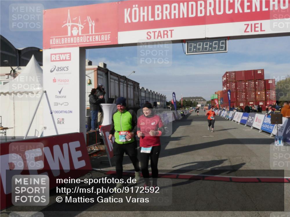 03.10.2025 - Köhlbrandbrückenlauf Matties Gatica Varas http://msf.ph/oto/9172592 03.10.2025 10:44:57 Ziel 1389 meine-sportfotos.de