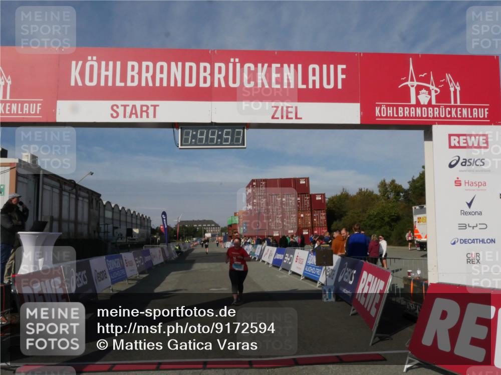 03.10.2025 - Köhlbrandbrückenlauf Matties Gatica Varas http://msf.ph/oto/9172594 03.10.2025 10:44:59 Ziel 1389 meine-sportfotos.de