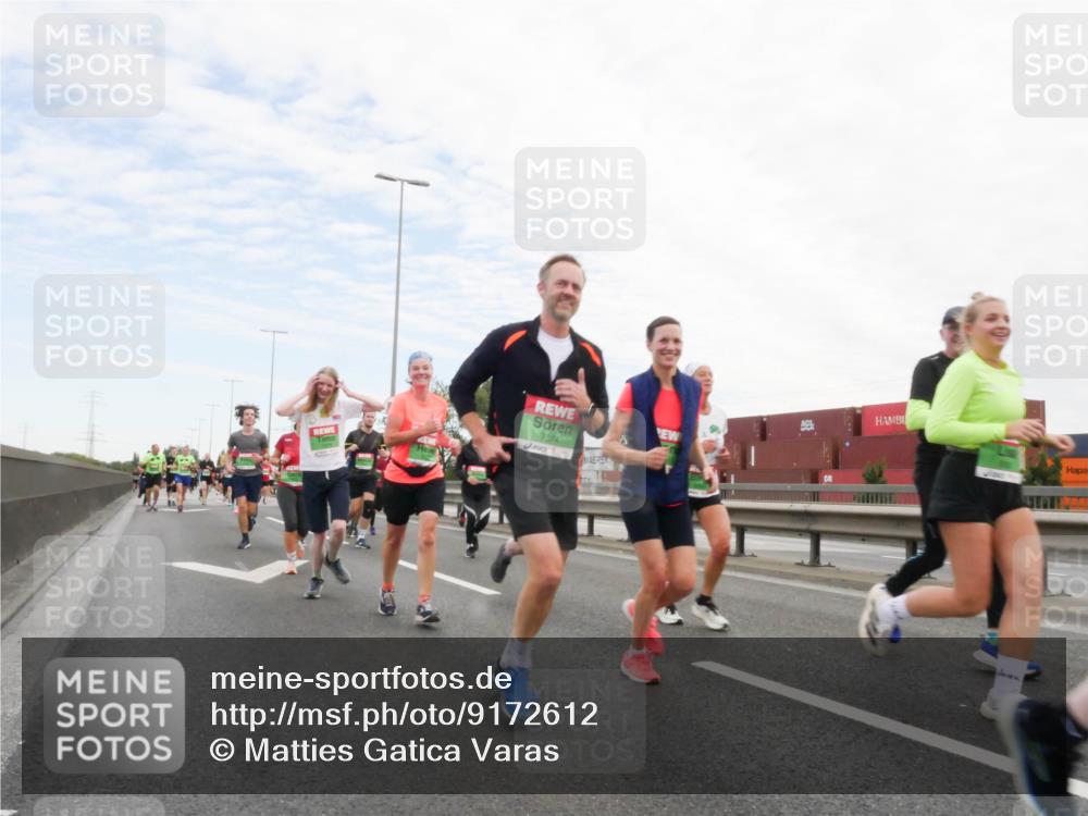 03.10.2025 - Köhlbrandbrückenlauf Matties Gatica Varas http://msf.ph/oto/9172612 03.10.2025 15:21:37 Position 3 7574 meine-sportfotos.de