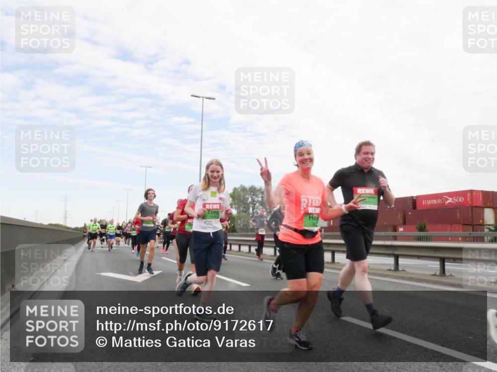 03.10.2025 - Köhlbrandbrückenlauf Matties Gatica Varas http://msf.ph/oto/9172617 03.10.2025 15:21:38 Position 3  meine-sportfotos.de