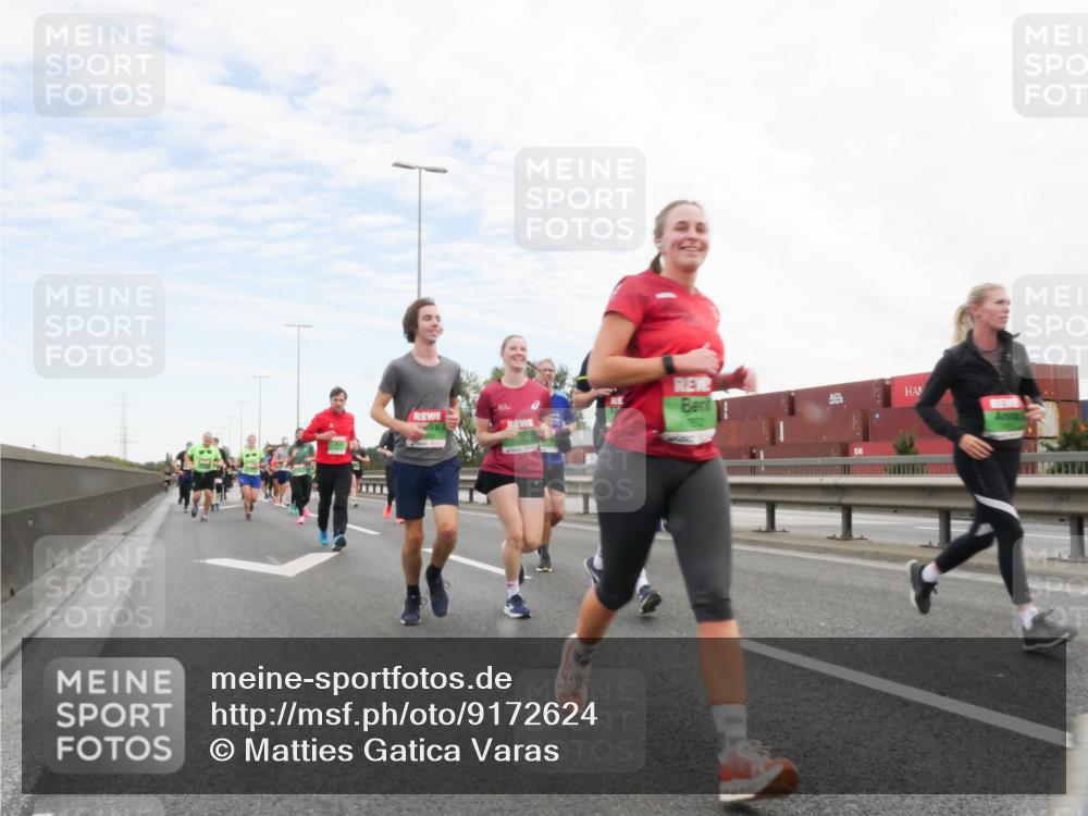 03.10.2025 - Köhlbrandbrückenlauf Matties Gatica Varas http://msf.ph/oto/9172624 03.10.2025 15:21:40 Position 3  meine-sportfotos.de