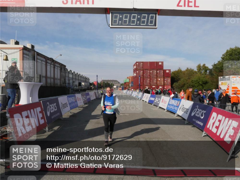 03.10.2025 - Köhlbrandbrückenlauf Matties Gatica Varas http://msf.ph/oto/9172629 03.10.2025 10:49:32 Ziel 3805 meine-sportfotos.de