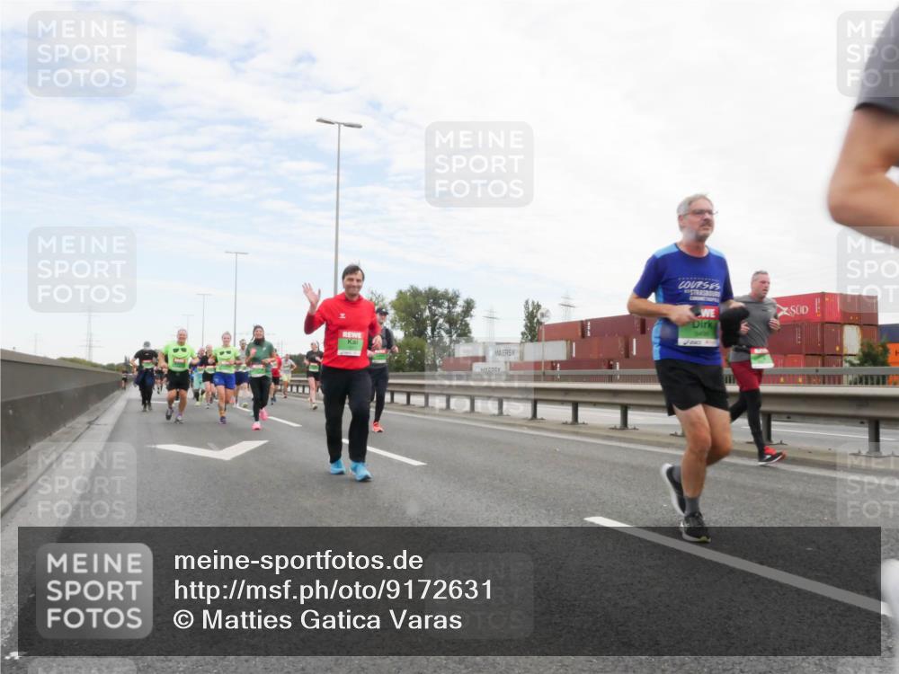 03.10.2025 - Köhlbrandbrückenlauf Matties Gatica Varas http://msf.ph/oto/9172631 03.10.2025 15:21:41 Position 3  meine-sportfotos.de