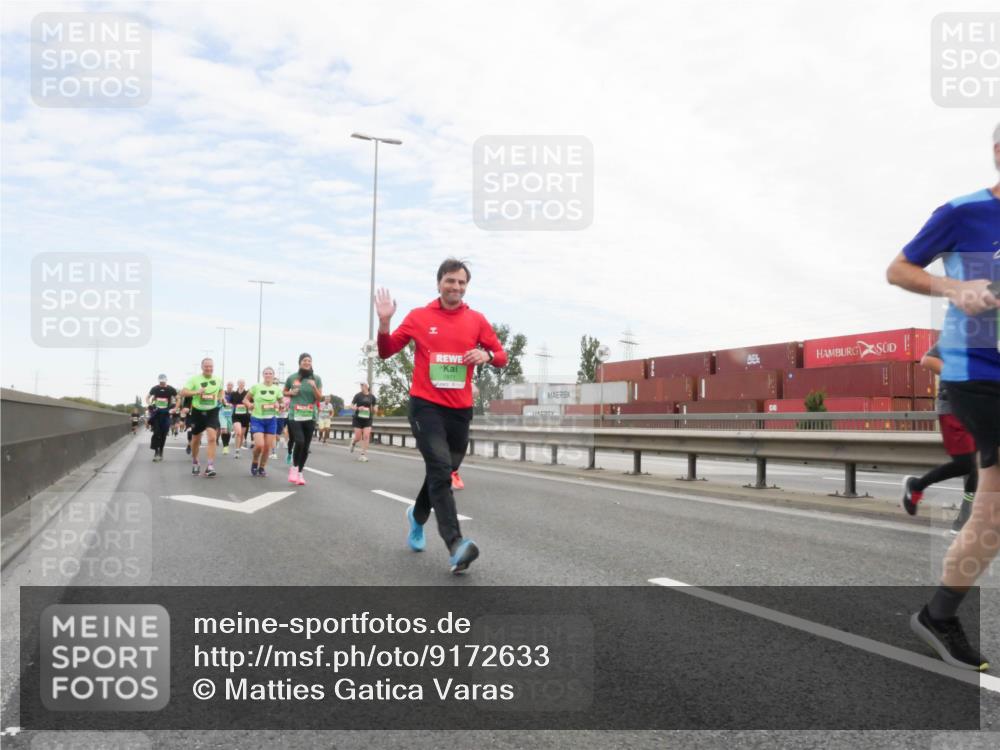 03.10.2025 - Köhlbrandbrückenlauf Matties Gatica Varas http://msf.ph/oto/9172633 03.10.2025 15:21:42 Position 3  meine-sportfotos.de