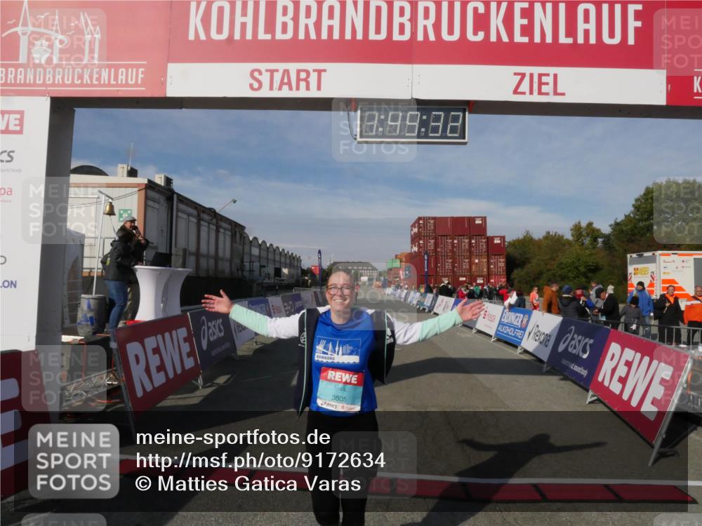 03.10.2025 - Köhlbrandbrückenlauf Matties Gatica Varas http://msf.ph/oto/9172634 03.10.2025 10:49:33 Ziel 3805 meine-sportfotos.de