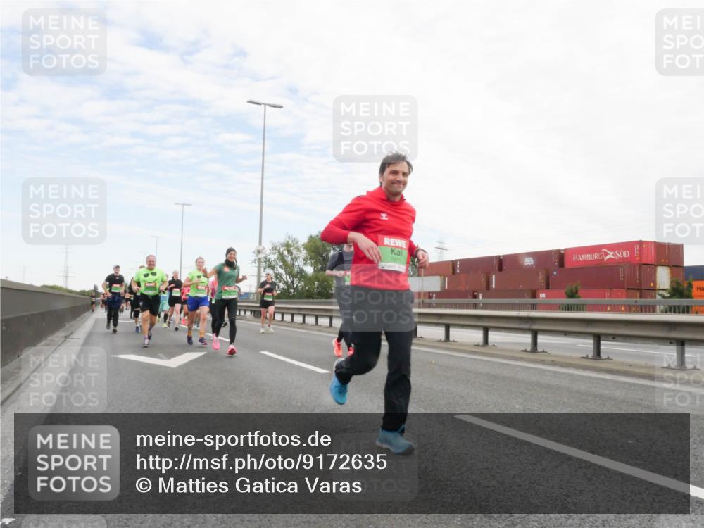 03.10.2025 - Köhlbrandbrückenlauf Matties Gatica Varas http://msf.ph/oto/9172635 03.10.2025 15:21:42 Position 3 7871 meine-sportfotos.de