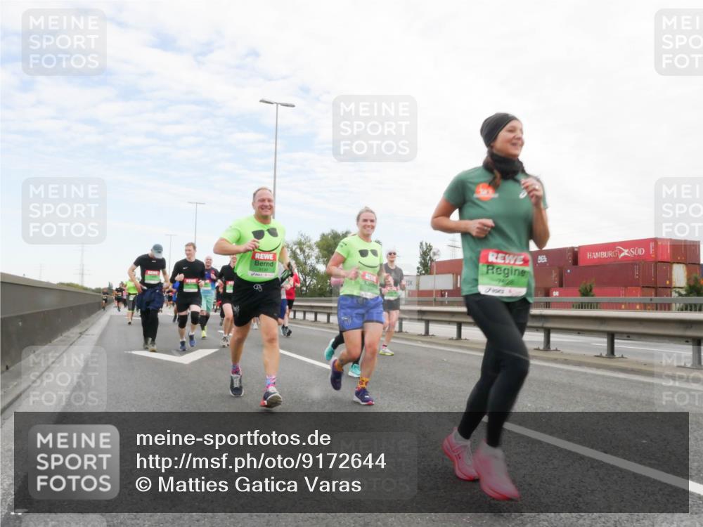 03.10.2025 - Köhlbrandbrückenlauf Matties Gatica Varas http://msf.ph/oto/9172644 03.10.2025 15:21:45 Position 3 15 meine-sportfotos.de