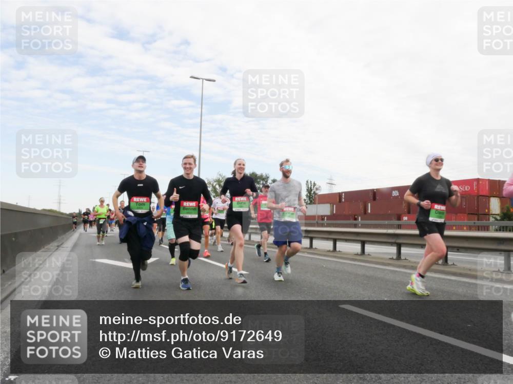 03.10.2025 - Köhlbrandbrückenlauf Matties Gatica Varas http://msf.ph/oto/9172649 03.10.2025 15:21:46 Position 3  meine-sportfotos.de