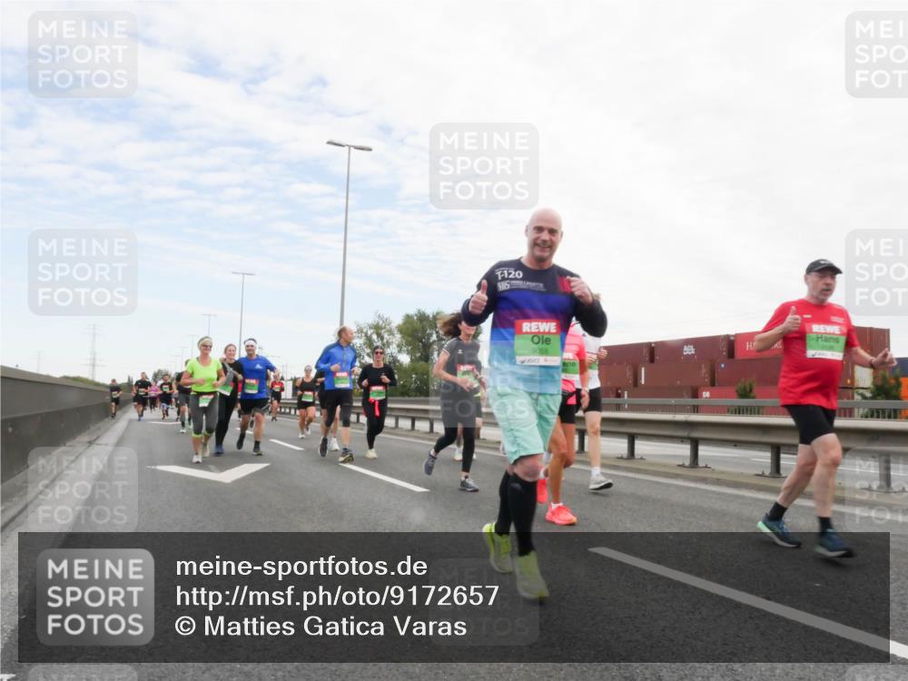 03.10.2025 - Köhlbrandbrückenlauf Matties Gatica Varas http://msf.ph/oto/9172657 03.10.2025 15:21:48 Position 3 1120, 9055 meine-sportfotos.de