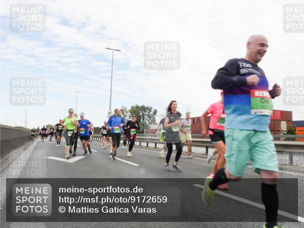 03.10.2025 - Köhlbrandbrückenlauf Matties Gatica Varas http://msf.ph/oto/9172659 03.10.2025 15:21:49 Position 3 7120 meine-sportfotos.de