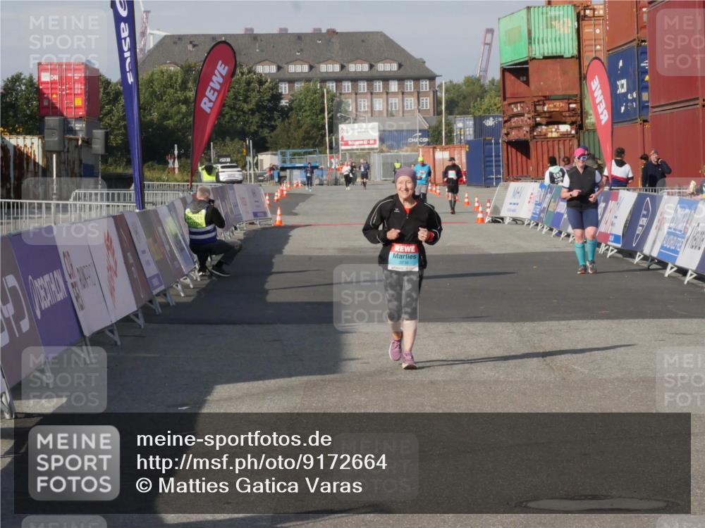03.10.2025 - Köhlbrandbrückenlauf Matties Gatica Varas http://msf.ph/oto/9172664 03.10.2025 10:50:40 Ziel 2236 meine-sportfotos.de