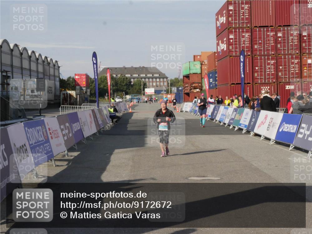 03.10.2025 - Köhlbrandbrückenlauf Matties Gatica Varas http://msf.ph/oto/9172672 03.10.2025 10:50:42 Ziel 2236 meine-sportfotos.de