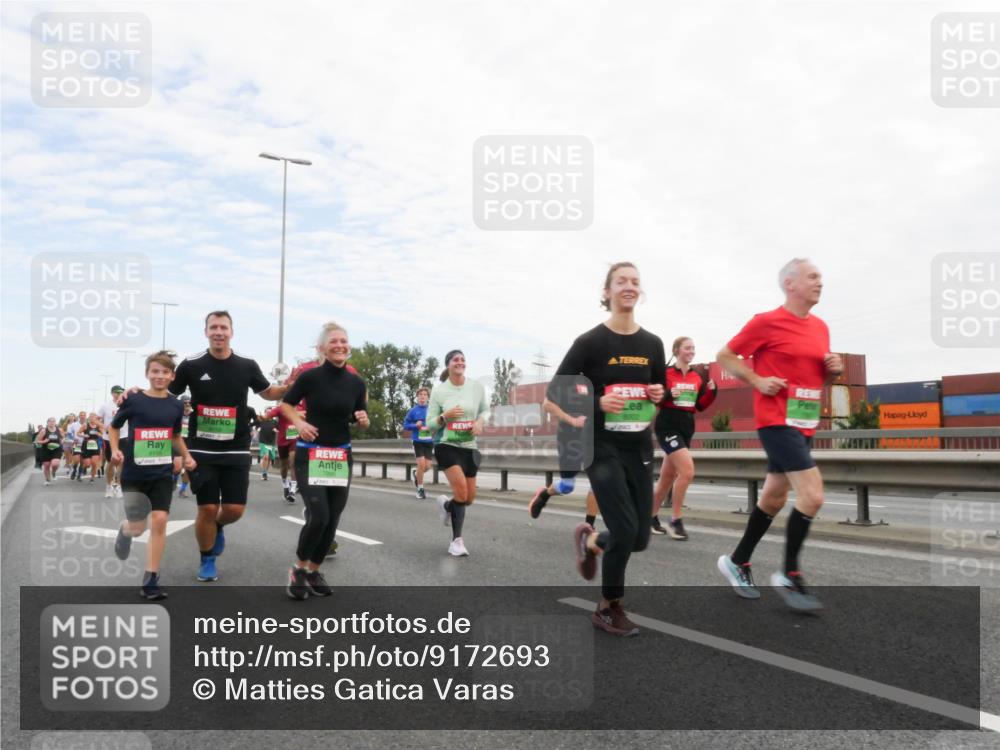 03.10.2025 - Köhlbrandbrückenlauf Matties Gatica Varas http://msf.ph/oto/9172693 03.10.2025 15:21:56 Position 3  meine-sportfotos.de