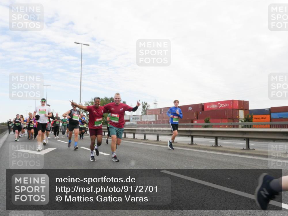 03.10.2025 - Köhlbrandbrückenlauf Matties Gatica Varas http://msf.ph/oto/9172701 03.10.2025 15:21:58 Position 3  meine-sportfotos.de