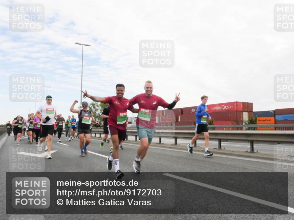 03.10.2025 - Köhlbrandbrückenlauf Matties Gatica Varas http://msf.ph/oto/9172703 03.10.2025 15:21:59 Position 3 8778 meine-sportfotos.de