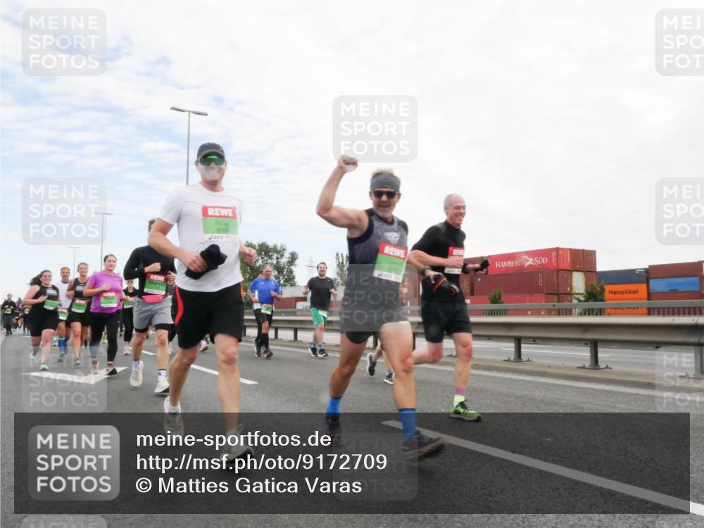 03.10.2025 - Köhlbrandbrückenlauf Matties Gatica Varas http://msf.ph/oto/9172709 03.10.2025 15:22:00 Position 3 9708 meine-sportfotos.de