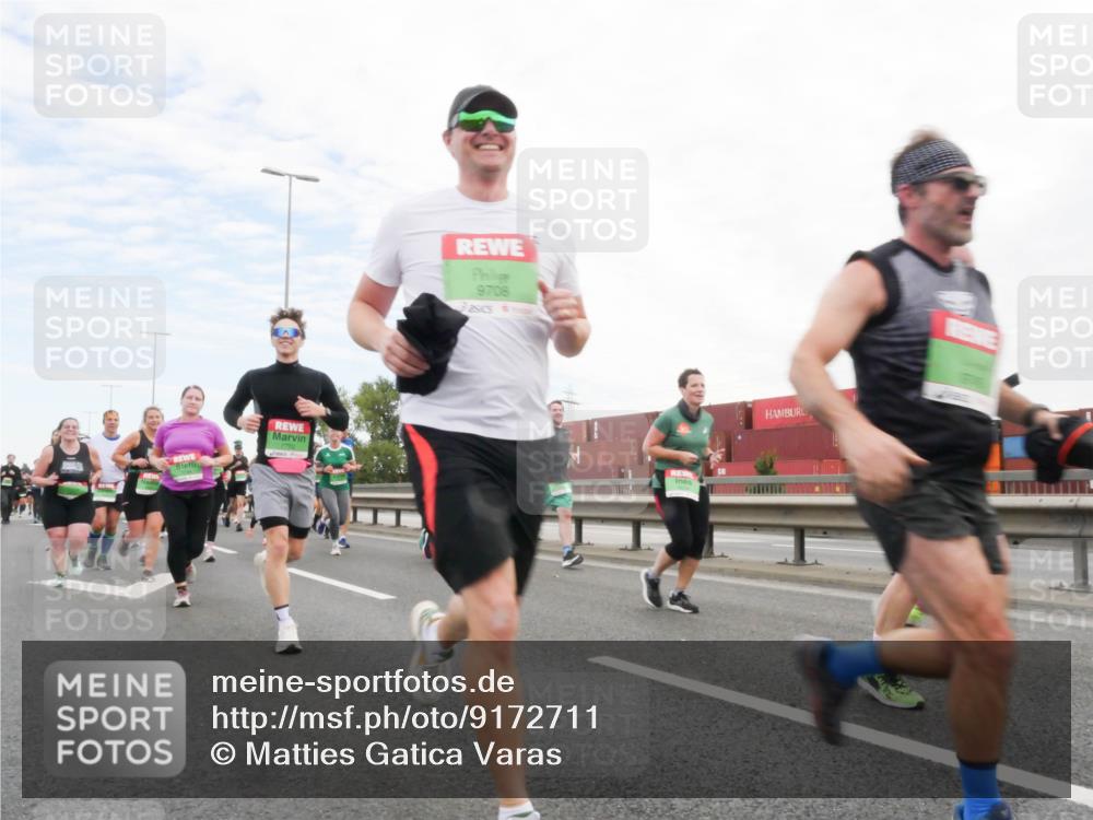 03.10.2025 - Köhlbrandbrückenlauf Matties Gatica Varas http://msf.ph/oto/9172711 03.10.2025 15:22:01 Position 3 9708 meine-sportfotos.de