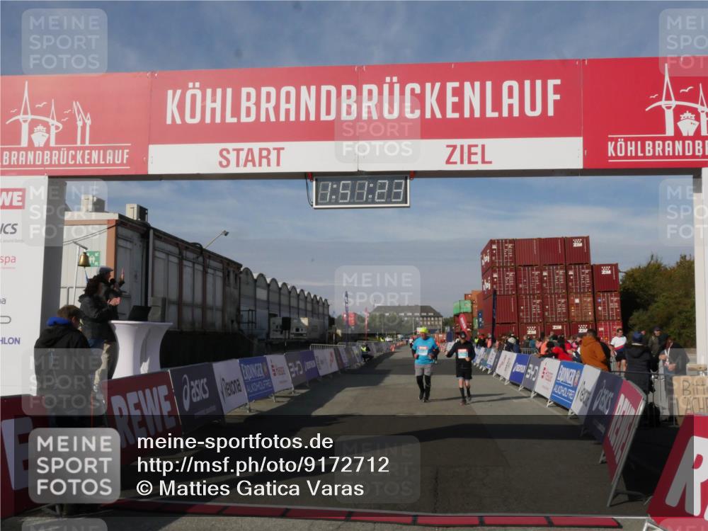 03.10.2025 - Köhlbrandbrückenlauf Matties Gatica Varas http://msf.ph/oto/9172712 03.10.2025 10:51:24 Ziel 2647, 2664 meine-sportfotos.de