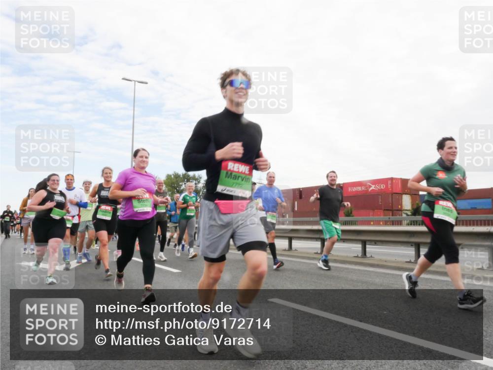 03.10.2025 - Köhlbrandbrückenlauf Matties Gatica Varas http://msf.ph/oto/9172714 03.10.2025 15:22:02 Position 3 7722 meine-sportfotos.de