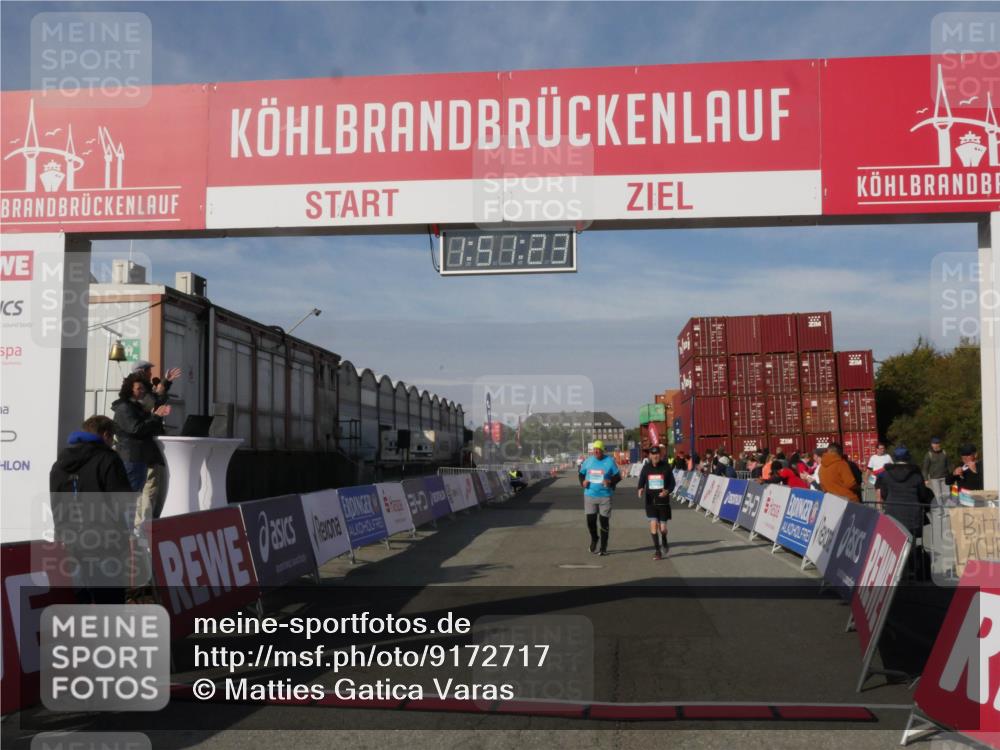 03.10.2025 - Köhlbrandbrückenlauf Matties Gatica Varas http://msf.ph/oto/9172717 03.10.2025 10:51:25 Ziel 2647, 2664 meine-sportfotos.de