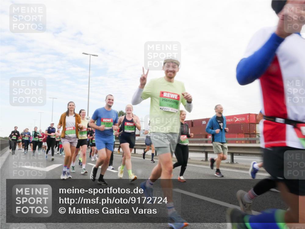 03.10.2025 - Köhlbrandbrückenlauf Matties Gatica Varas http://msf.ph/oto/9172724 03.10.2025 15:22:04 Position 3 4711, 7404 meine-sportfotos.de