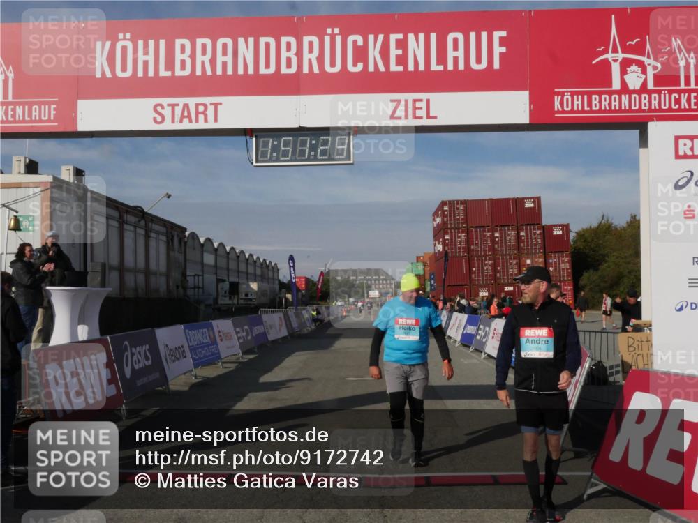 03.10.2025 - Köhlbrandbrückenlauf Matties Gatica Varas http://msf.ph/oto/9172742 03.10.2025 10:51:31 Ziel 2647, 2669 meine-sportfotos.de