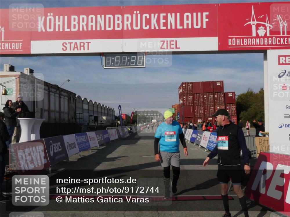 03.10.2025 - Köhlbrandbrückenlauf Matties Gatica Varas http://msf.ph/oto/9172744 03.10.2025 10:51:32 Ziel 2669 meine-sportfotos.de