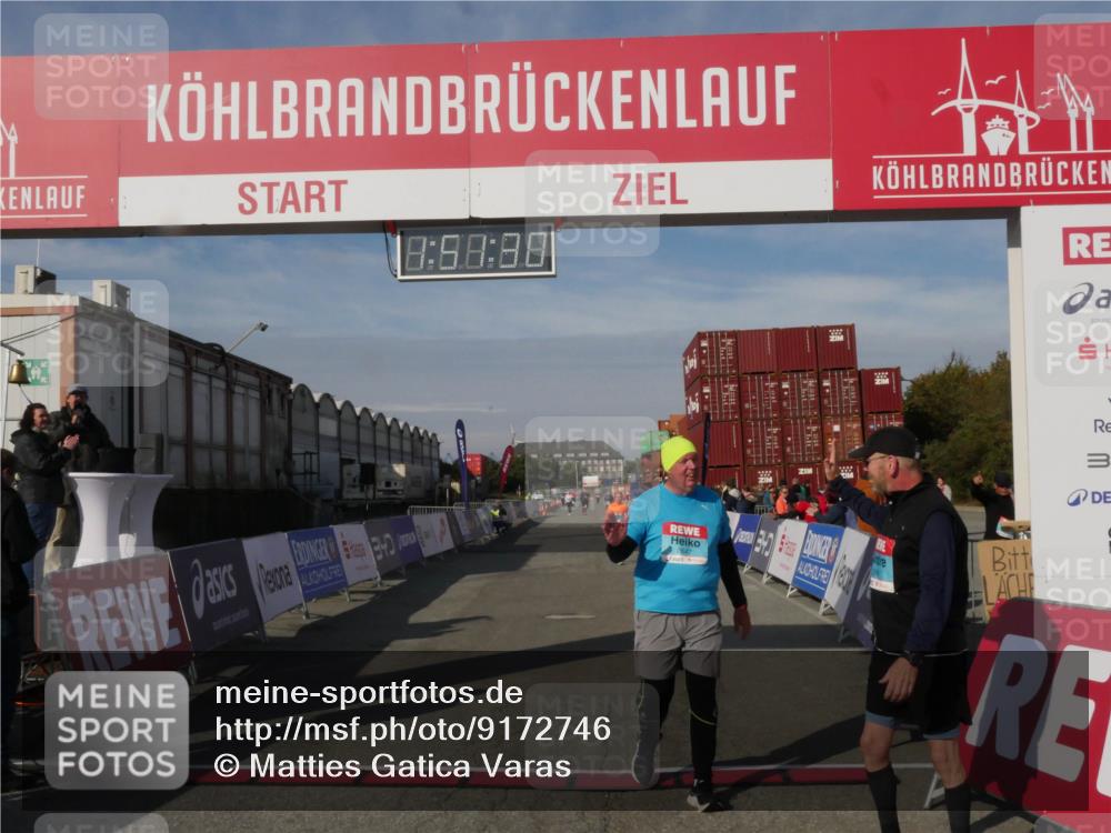 03.10.2025 - Köhlbrandbrückenlauf Matties Gatica Varas http://msf.ph/oto/9172746 03.10.2025 10:51:32 Ziel 2669 meine-sportfotos.de