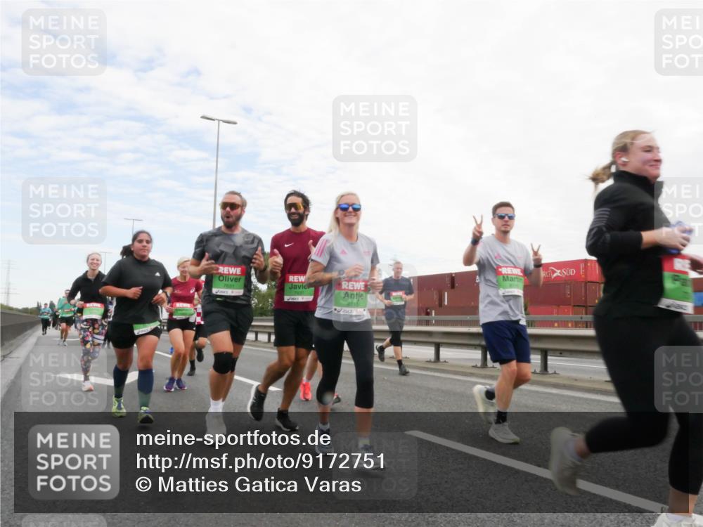 03.10.2025 - Köhlbrandbrückenlauf Matties Gatica Varas http://msf.ph/oto/9172751 03.10.2025 15:22:12 Position 3 7631, 7637, 8115, 111 meine-sportfotos.de