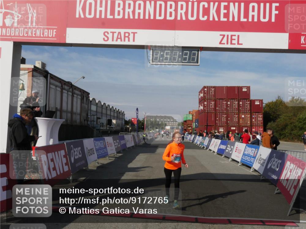 03.10.2025 - Köhlbrandbrückenlauf Matties Gatica Varas http://msf.ph/oto/9172765 03.10.2025 10:51:39 Ziel 2669 meine-sportfotos.de