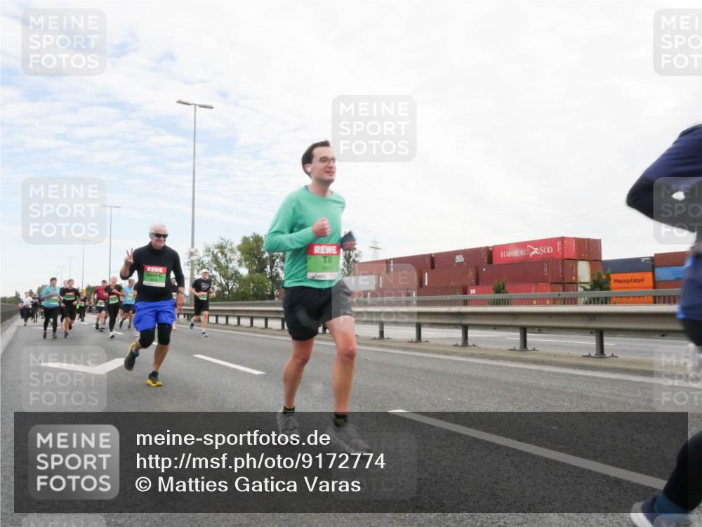 03.10.2025 - Köhlbrandbrückenlauf Matties Gatica Varas http://msf.ph/oto/9172774 03.10.2025 15:22:17 Position 3  meine-sportfotos.de