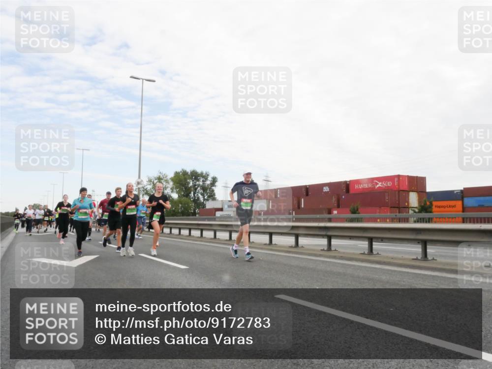 03.10.2025 - Köhlbrandbrückenlauf Matties Gatica Varas http://msf.ph/oto/9172783 03.10.2025 15:22:20 Position 3  meine-sportfotos.de