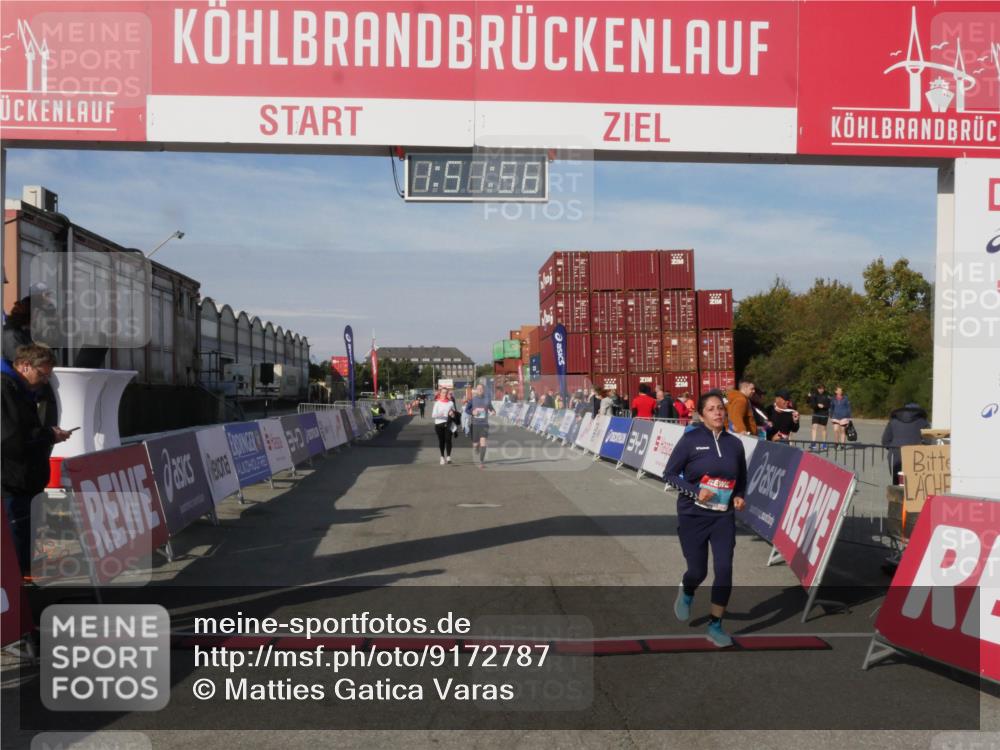 03.10.2025 - Köhlbrandbrückenlauf Matties Gatica Varas http://msf.ph/oto/9172787 03.10.2025 10:51:58 Ziel 2367, 3474, 3477, 3776 meine-sportfotos.de