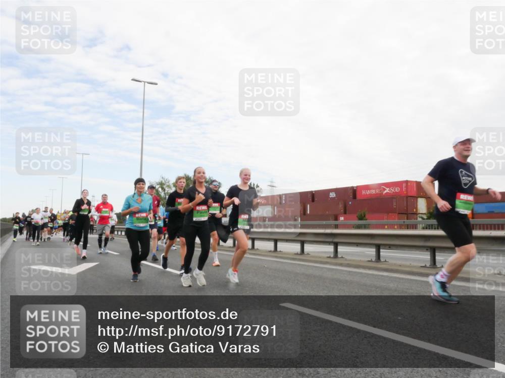 03.10.2025 - Köhlbrandbrückenlauf Matties Gatica Varas http://msf.ph/oto/9172791 03.10.2025 15:22:21 Position 3  meine-sportfotos.de