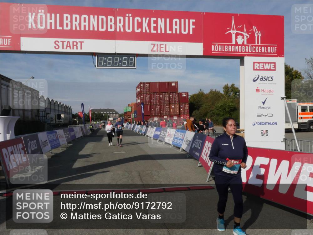 03.10.2025 - Köhlbrandbrückenlauf Matties Gatica Varas http://msf.ph/oto/9172792 03.10.2025 10:51:59 Ziel 2367, 3474, 3477 meine-sportfotos.de