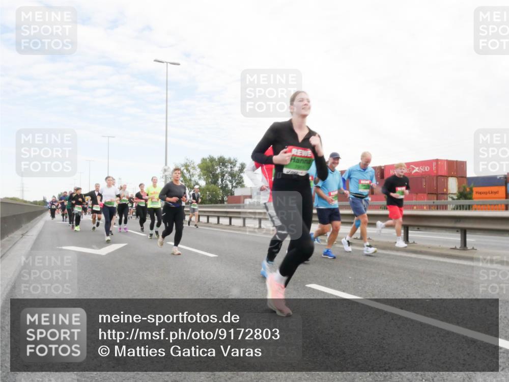 03.10.2025 - Köhlbrandbrückenlauf Matties Gatica Varas http://msf.ph/oto/9172803 03.10.2025 15:22:25 Position 3 7969 meine-sportfotos.de