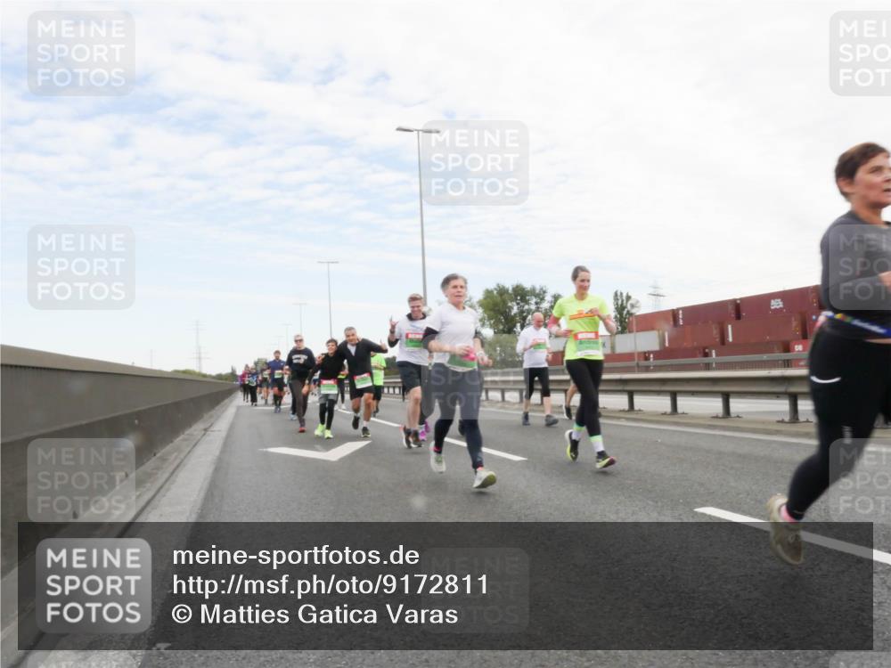03.10.2025 - Köhlbrandbrückenlauf Matties Gatica Varas http://msf.ph/oto/9172811 03.10.2025 15:22:27 Position 3  meine-sportfotos.de