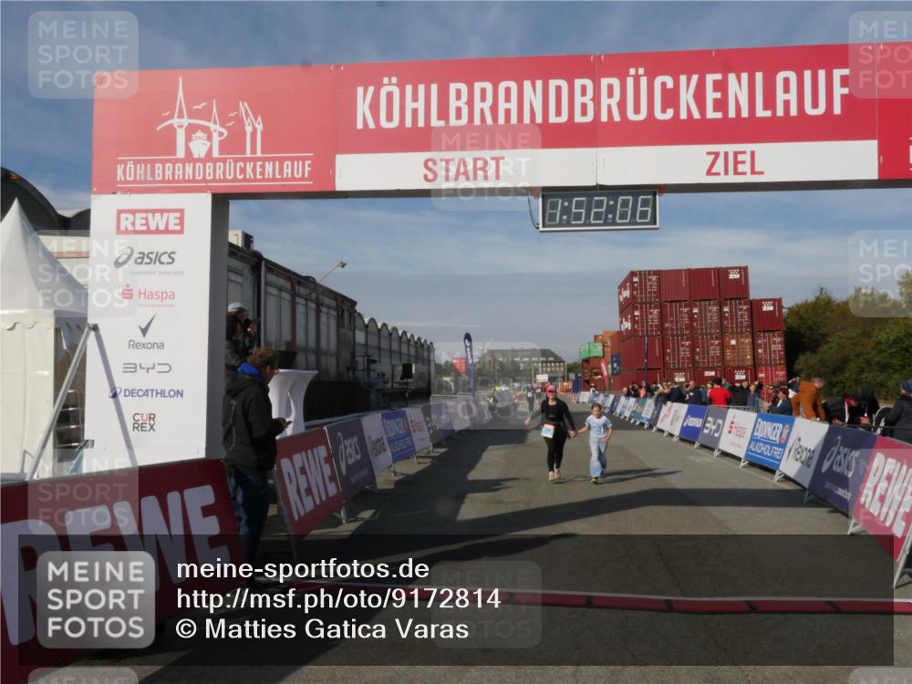 03.10.2025 - Köhlbrandbrückenlauf Matties Gatica Varas http://msf.ph/oto/9172814 03.10.2025 10:52:08 Ziel 2367 meine-sportfotos.de