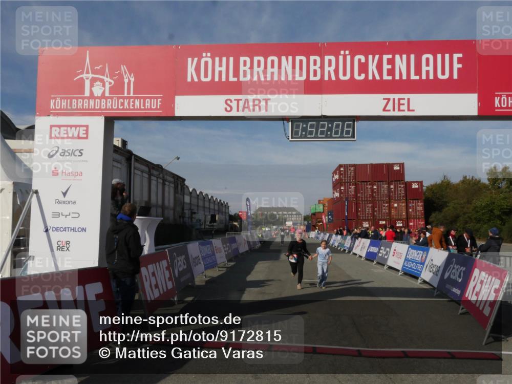 03.10.2025 - Köhlbrandbrückenlauf Matties Gatica Varas http://msf.ph/oto/9172815 03.10.2025 10:52:08 Ziel 2367 meine-sportfotos.de