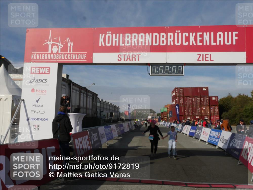 03.10.2025 - Köhlbrandbrückenlauf Matties Gatica Varas http://msf.ph/oto/9172819 03.10.2025 10:52:09 Ziel 2367 meine-sportfotos.de