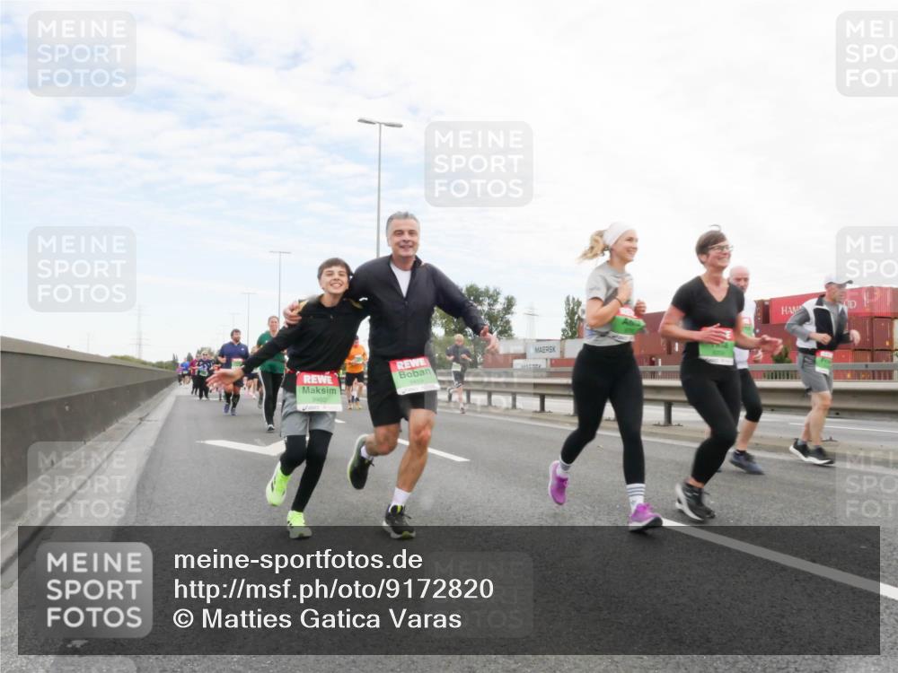 03.10.2025 - Köhlbrandbrückenlauf Matties Gatica Varas http://msf.ph/oto/9172820 03.10.2025 15:22:29 Position 3 9460 meine-sportfotos.de